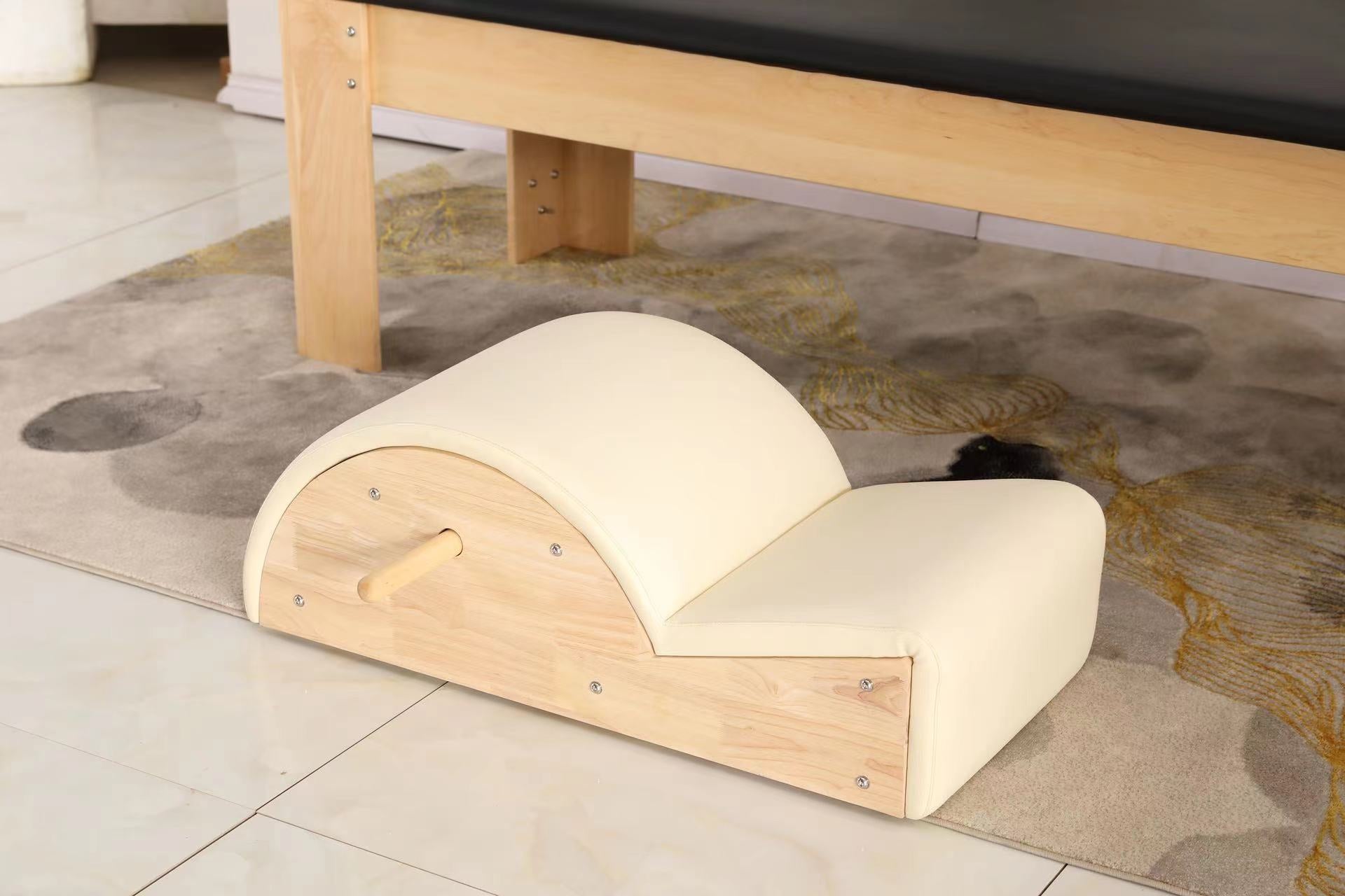 Oak Spine Corrector - White image 1