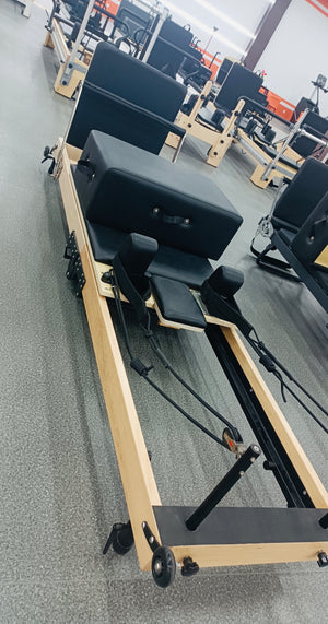 Maple Pro Reformer – Adjustable Leg Edition image 2