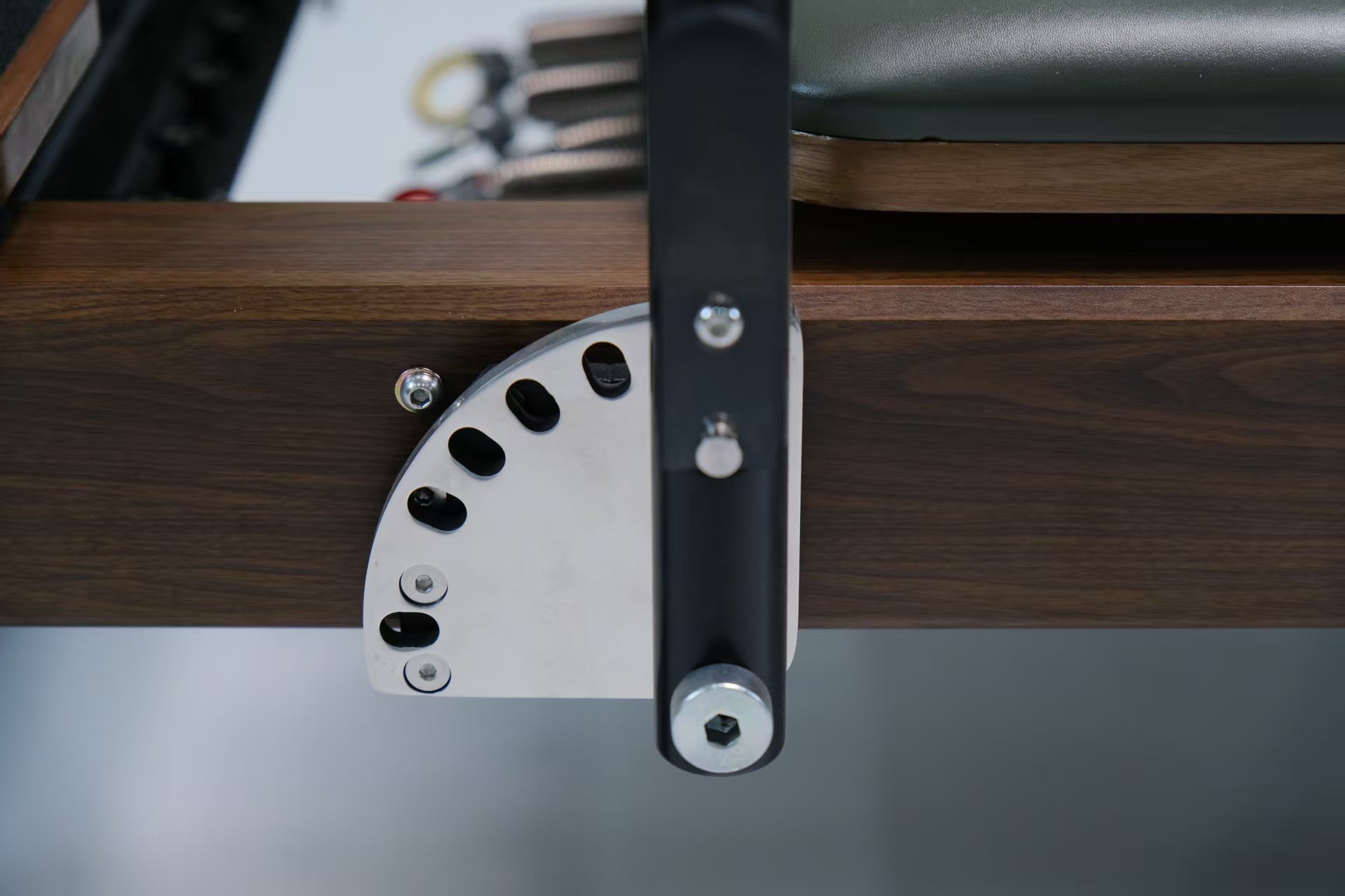 Walnut Elite Aluminum Reformer